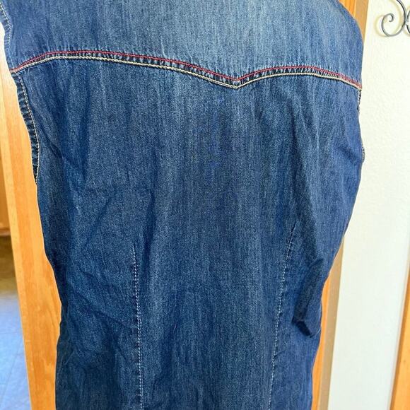 Shyanne, snap-down, sleeveless, denim, women's size XL shirt - Picture 4 of 8